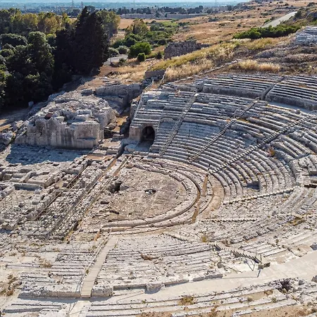 Alojamento de Acomodação e Pequeno-almoço Epipoli Syracuse